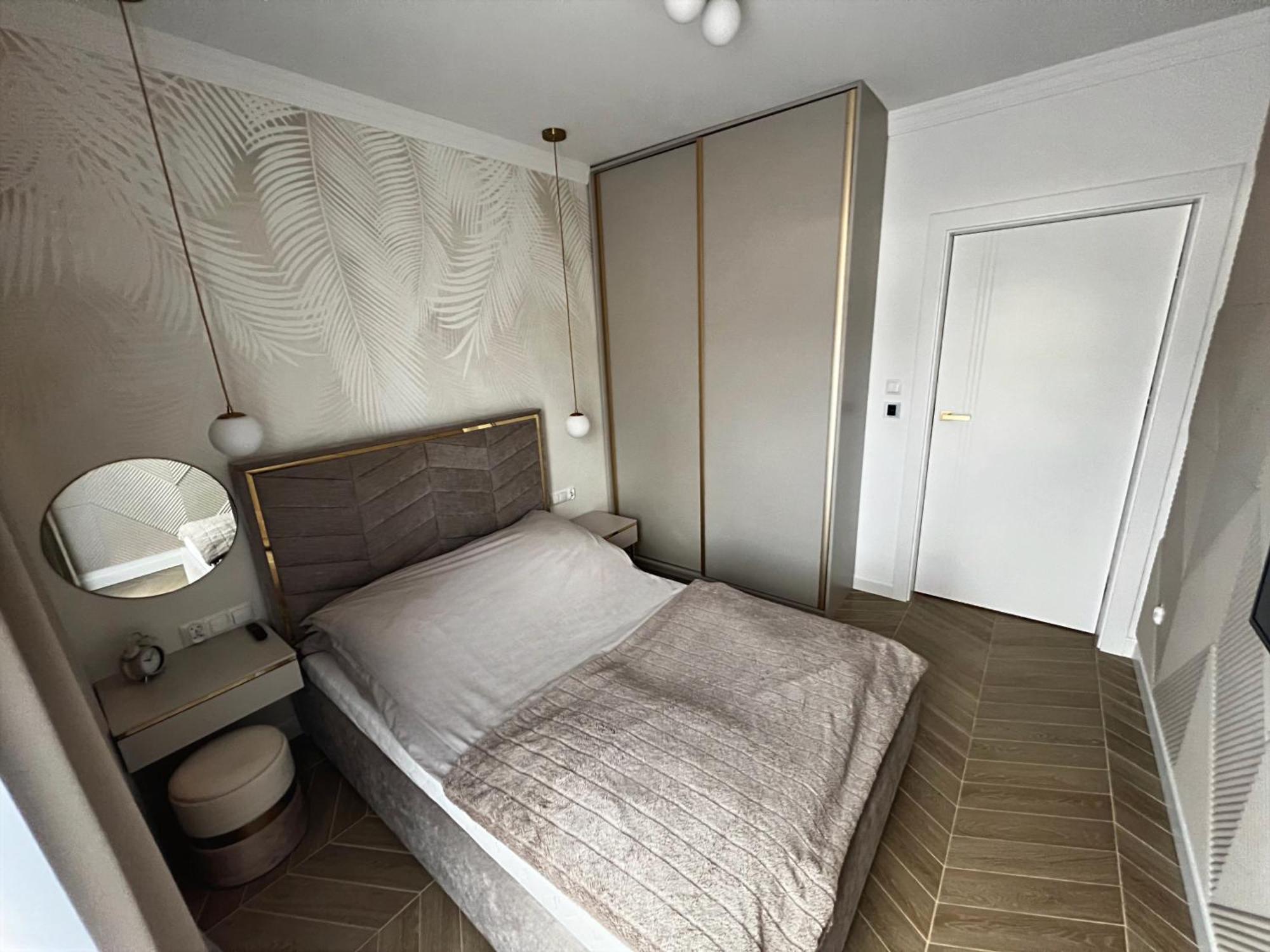 Apartament Paryska イェレニャ・グーラ エクステリア 写真