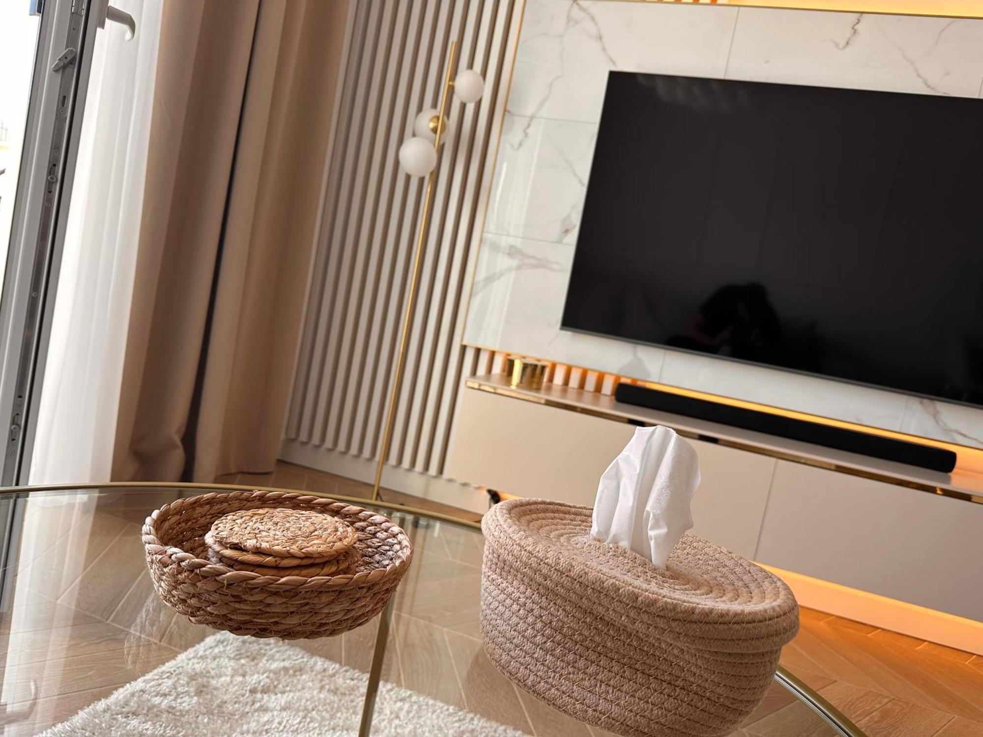 Apartament Paryska イェレニャ・グーラ エクステリア 写真
